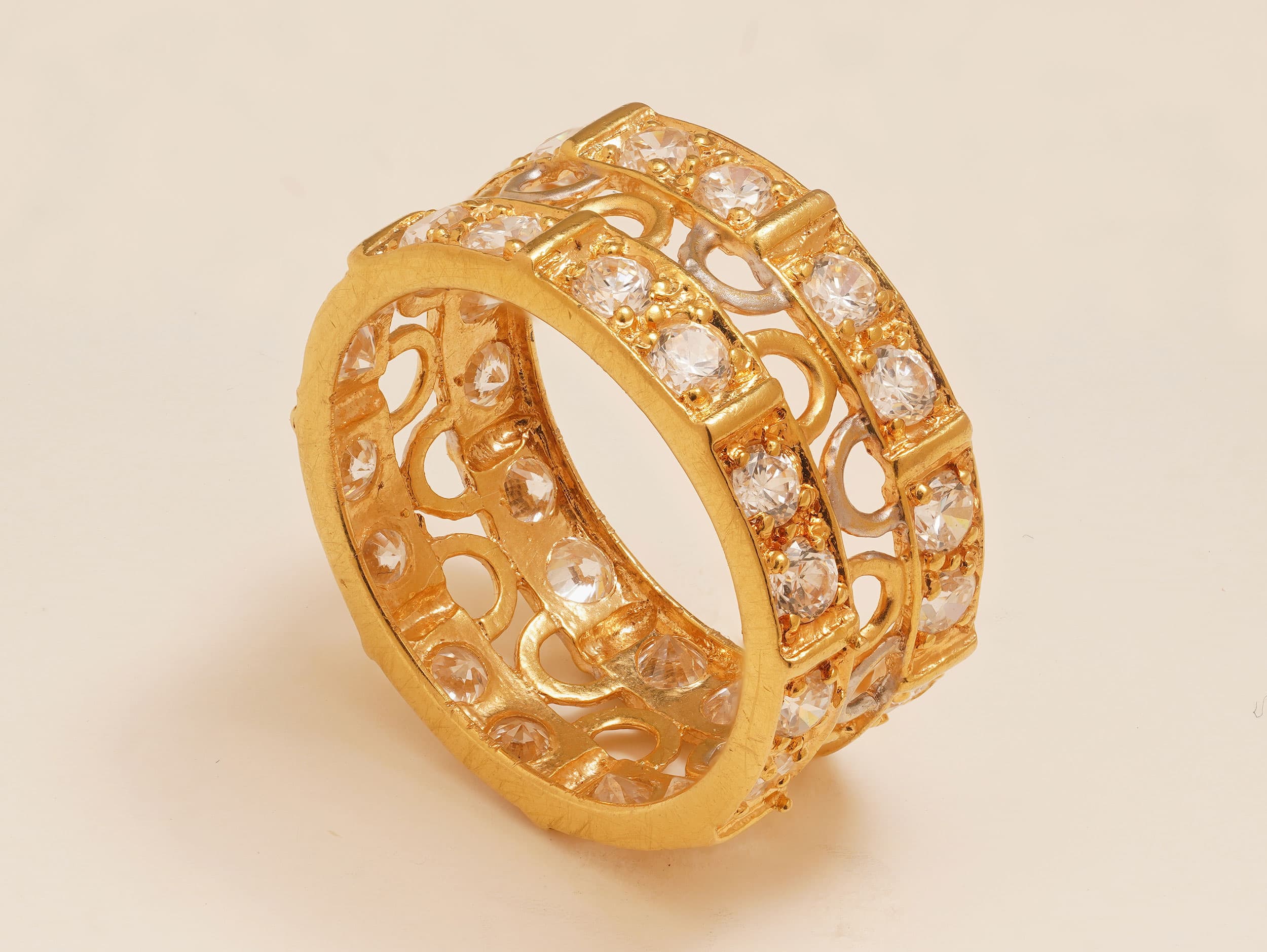 Jewelery Retouching Before
